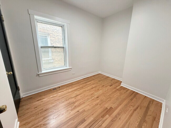 Building Photo - 1031 N Drake Ave