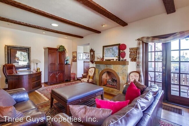 Building Photo - 3 br, 2 bath House - 4496 Berting St.