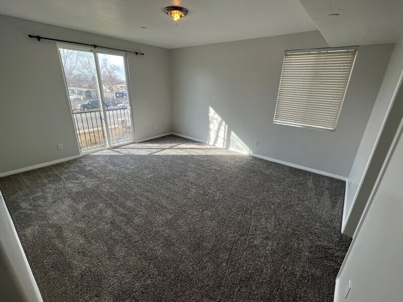 Building Photo - 610 N 400 W