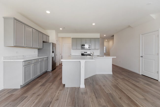 Building Photo - 2260 Horseshoe Cir