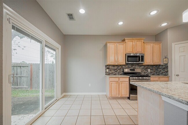 Building Photo - 4510 Sherwood Green Ct