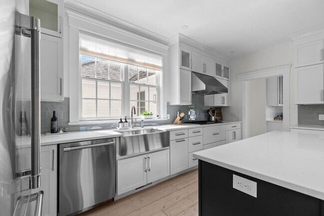 Building Photo - 45 Carnegie Abbey Ln