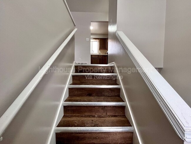 Building Photo - 607 Clayton Ave NW