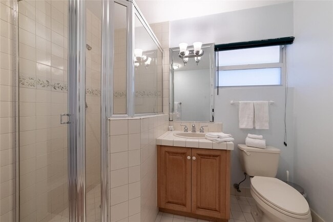 Building Photo - 2519 Barcelona Dr