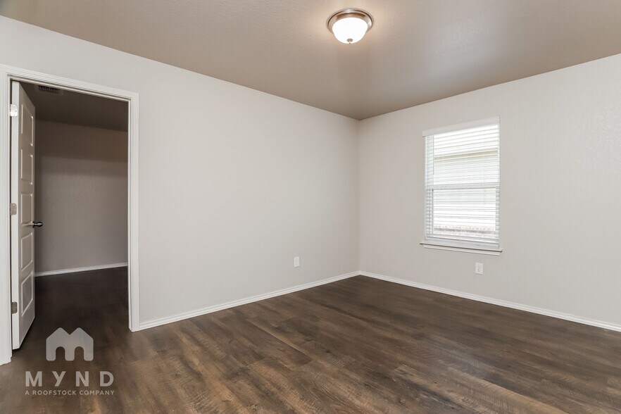 Building Photo - 3911 Turning Pine Edge