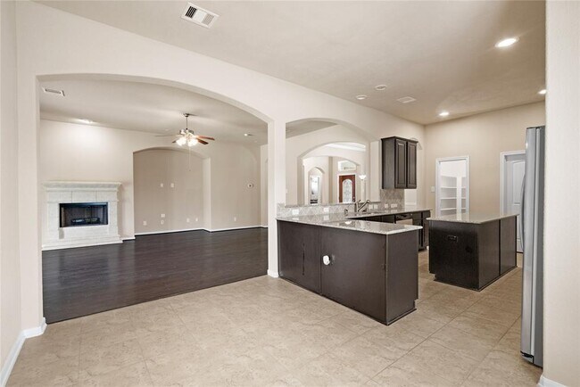 Building Photo - 2 Prairie Falcon Place
