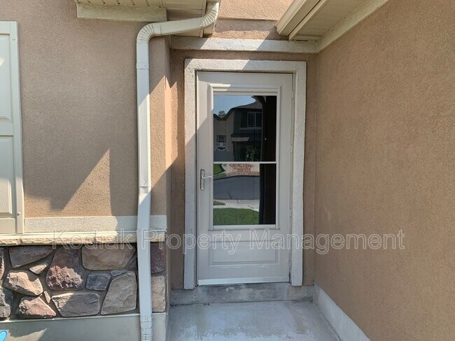 Building Photo - 312 Greenwich Dr