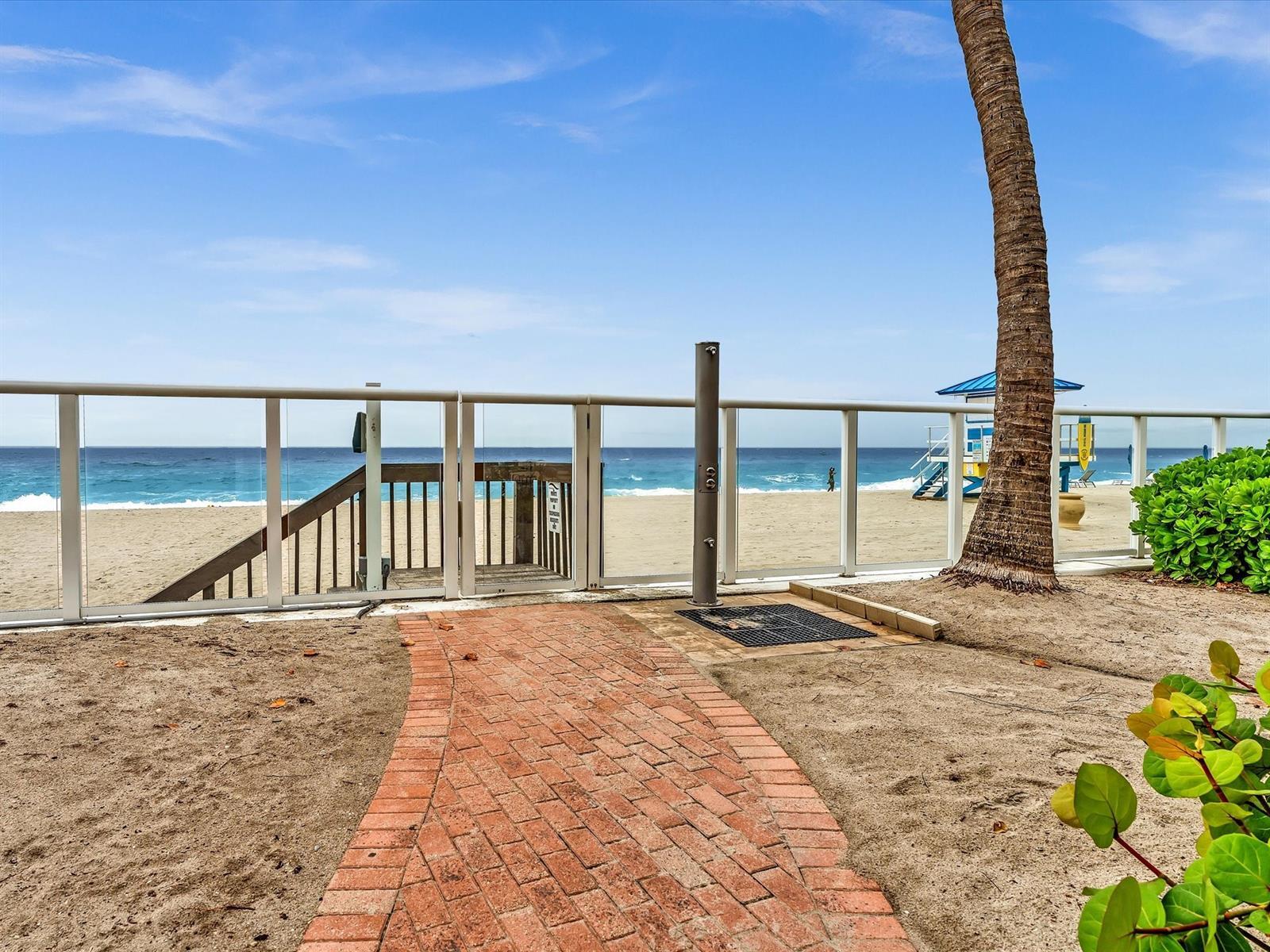 Building Photo - 3001 S Ocean Dr