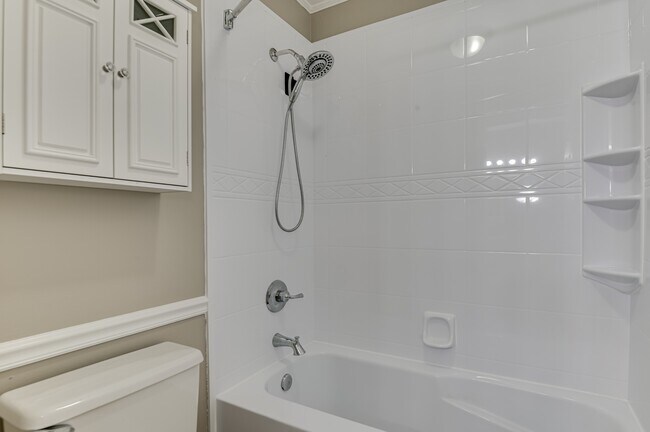 Building Photo - 454 Windtree Pl