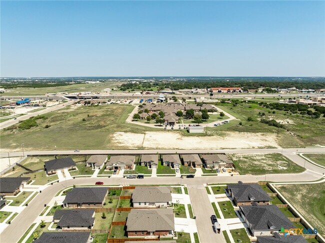 Building Photo - 5107 Rose Petal Ct