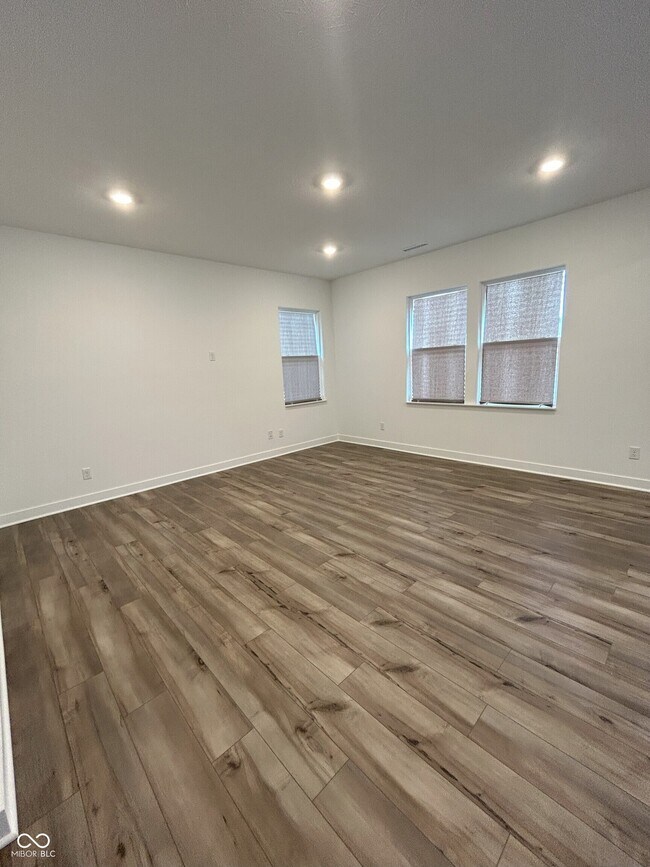 Building Photo - 7545 Fallsworth Dr