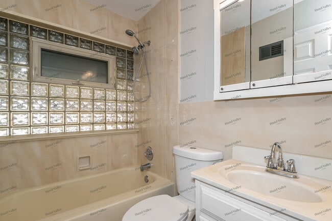 Building Photo - 180 Lemay Gardens Dr