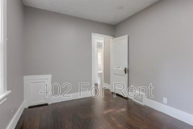 Building Photo - 4332 Fowler Ave