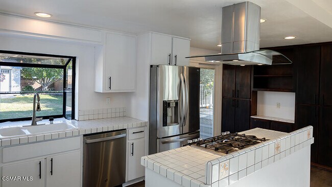 Building Photo - 2036 Brentwood St