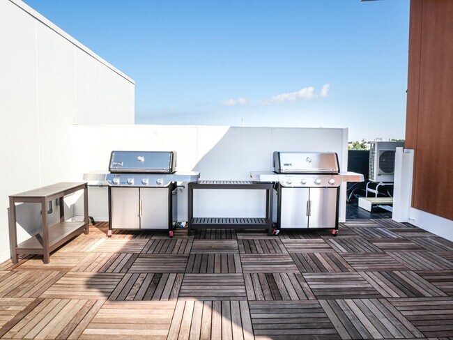 Building Photo - 38 Hichborn St