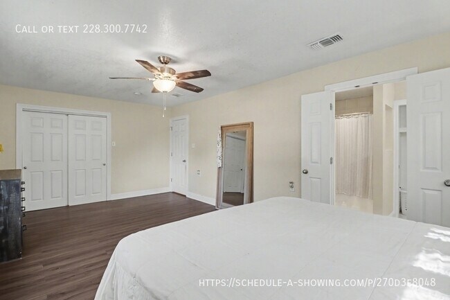 Building Photo - 412 Woodland Park Dr