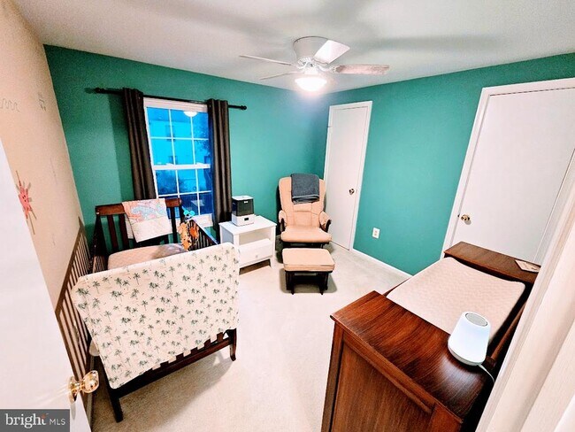 Building Photo - 18 Hopton Ct