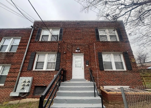 Building Photo - 2820 Pomeroy Rd SE