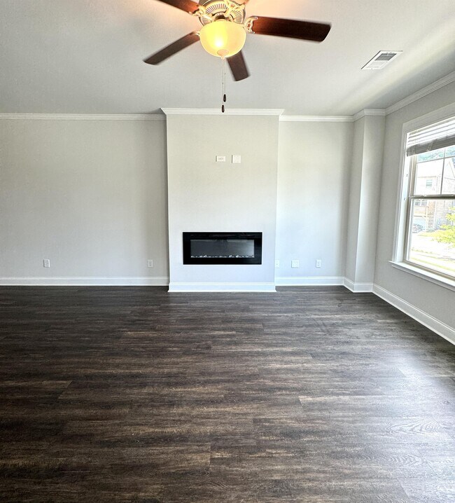 Building Photo - 588 Amarante Cir
