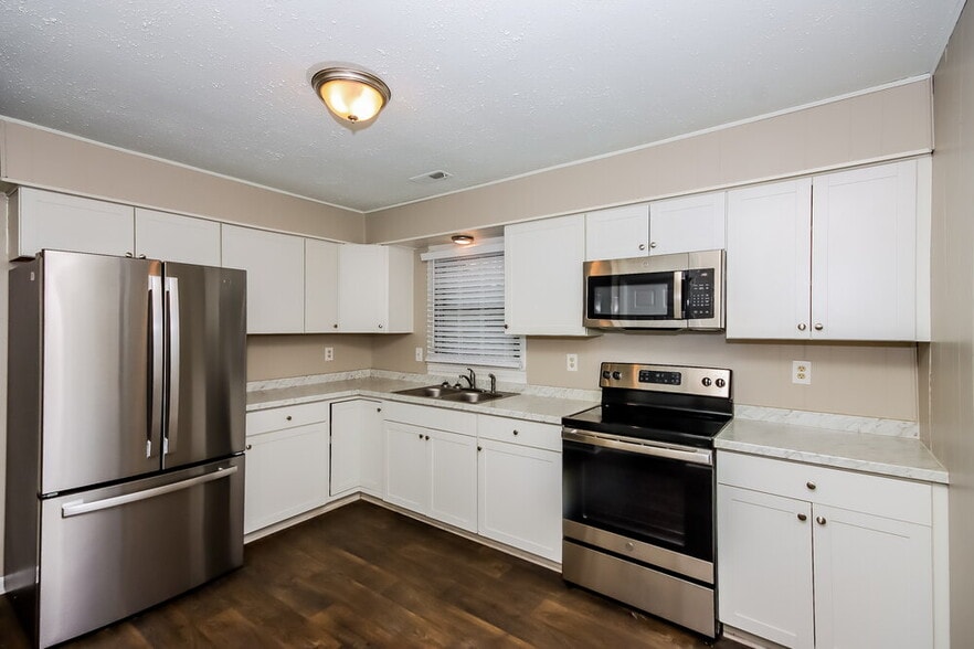 Building Photo - 3407 Pine Meadow Dr