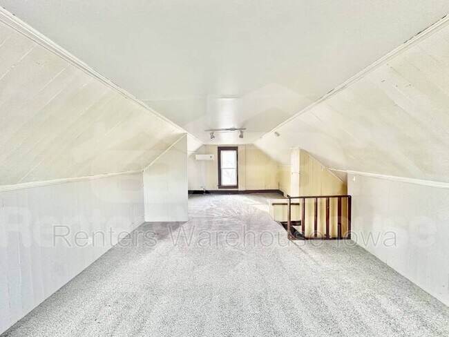 Building Photo - 3114 School St