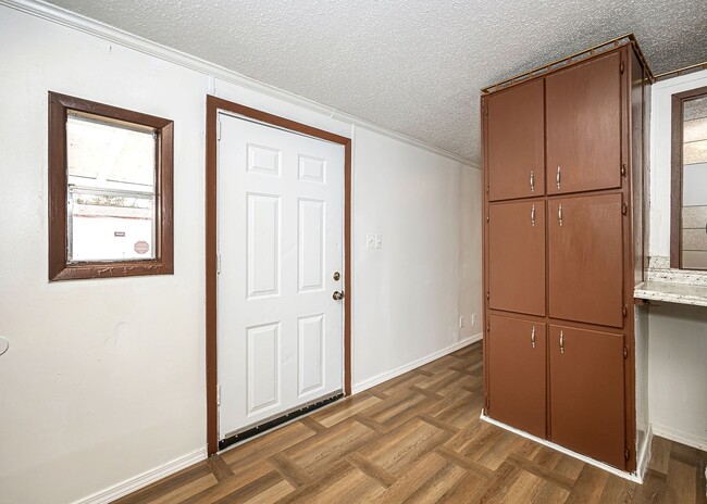 Building Photo - Elizabeth's RV Park -Mobile Homes-