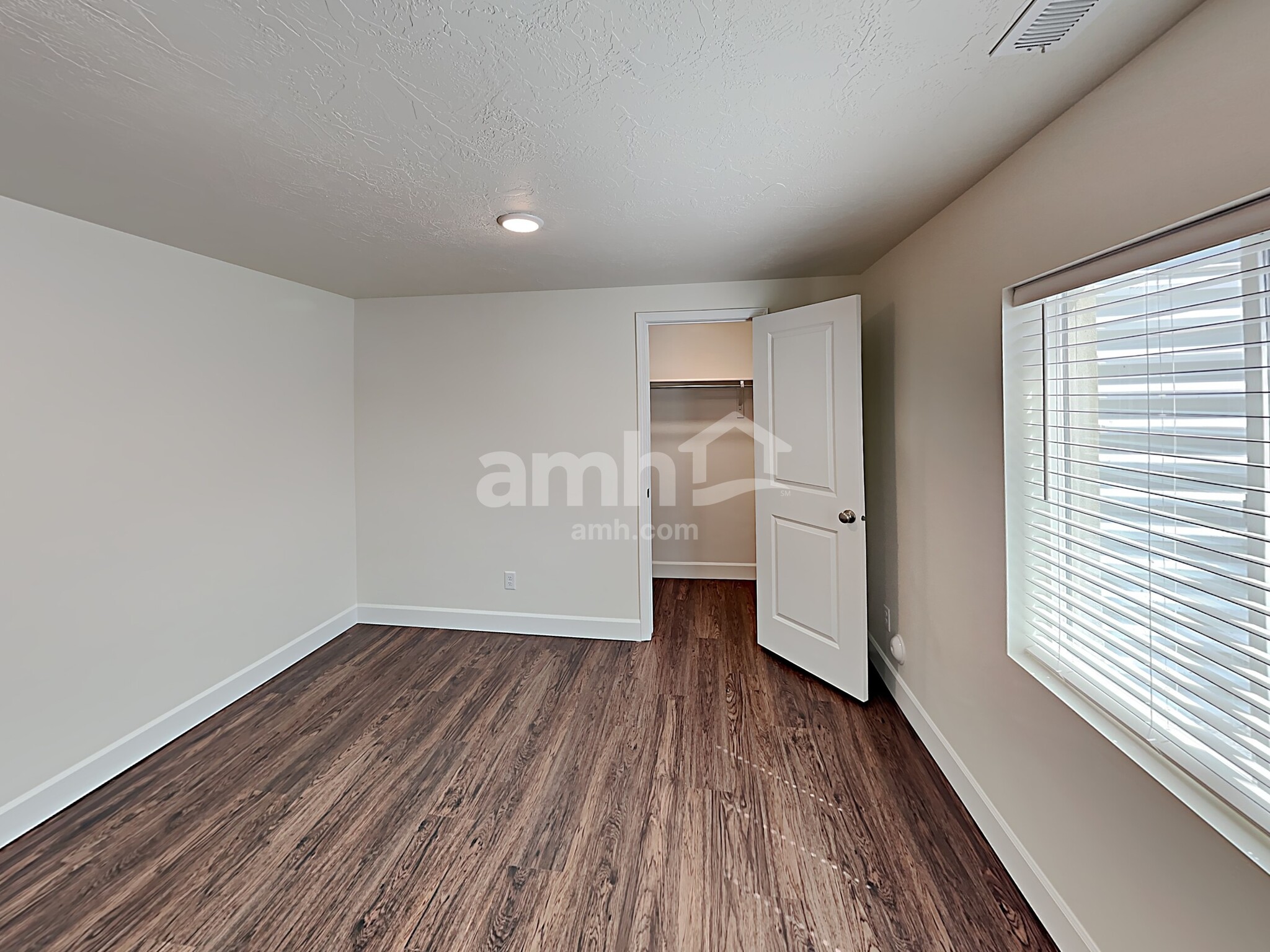 Building Photo - 7357 S Copper Rim Dr