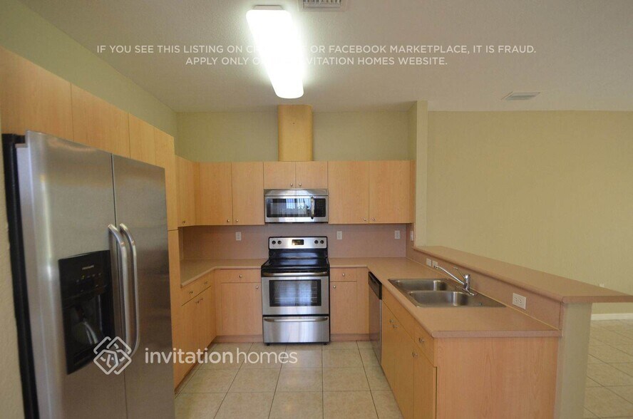 Building Photo - 1821 SW 152nd Ct