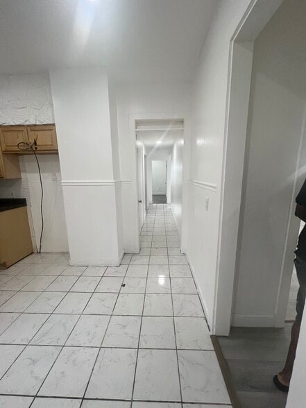 Building Photo - 48 Hill Ter