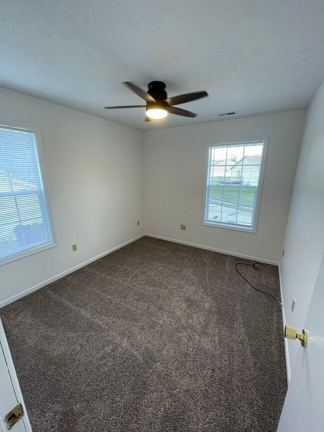 Building Photo - 3616-3618 Thornhill-STEWARDSHIP