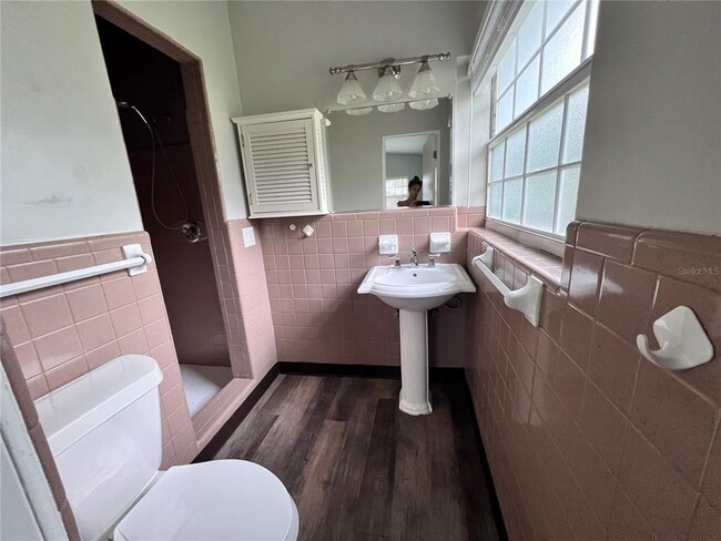 Building Photo - 2326 Coldstream Dr