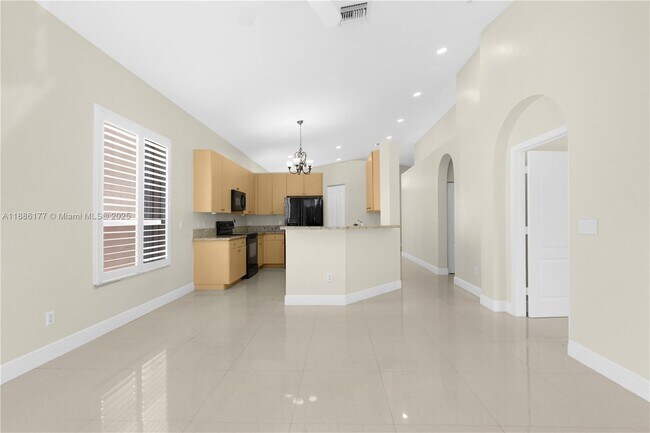 Building Photo - 4108 NE 22nd St