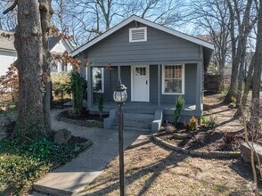 Building Photo - Freshly Updated 3 Bedroom Home