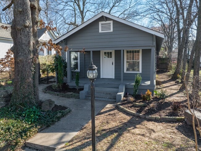 Primary Photo - Freshly Updated 3 Bedroom Home