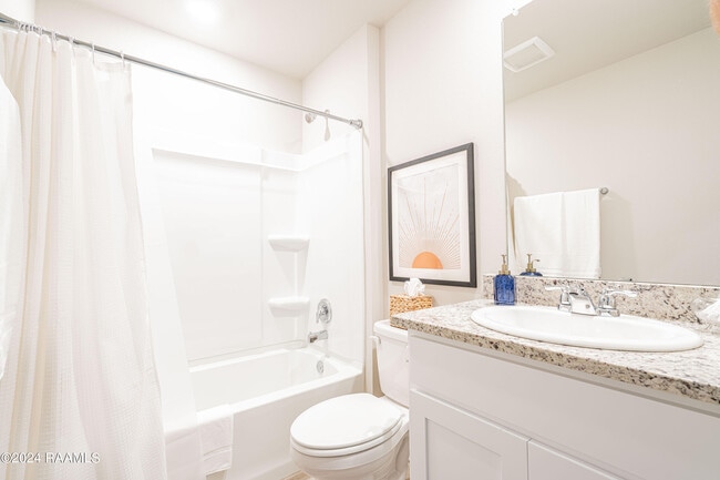 Building Photo - 1802 Saddle Back Rdg