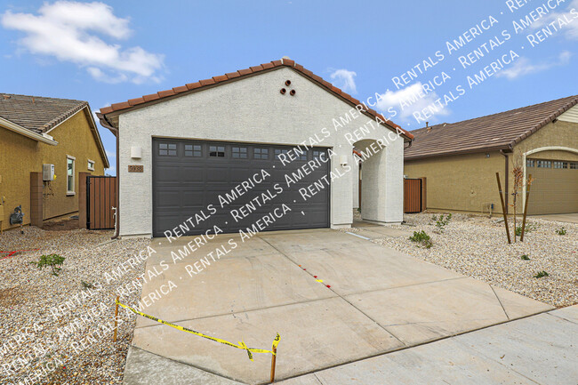 Primary Photo - 5938 N 90th Dr