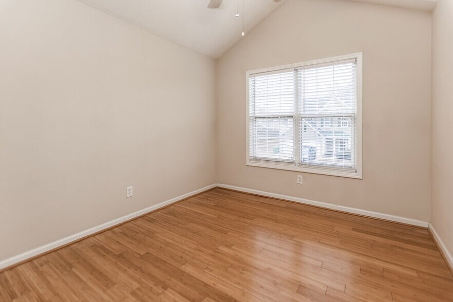 Building Photo - 169 Weatherstone Dr