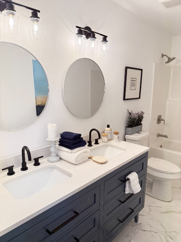 Building Photo - 3925 Pineshore Cir