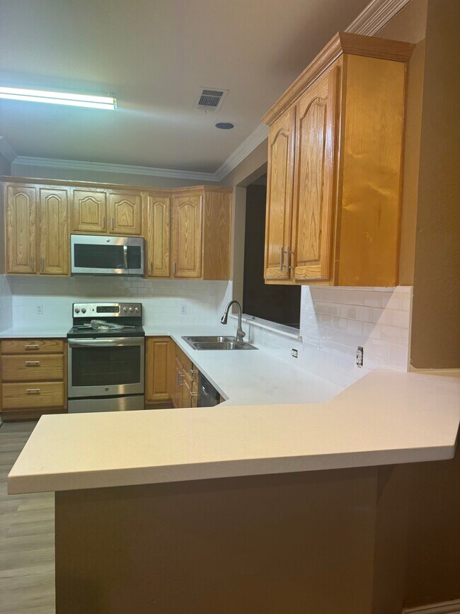 Building Photo - 824 Terrace Dr