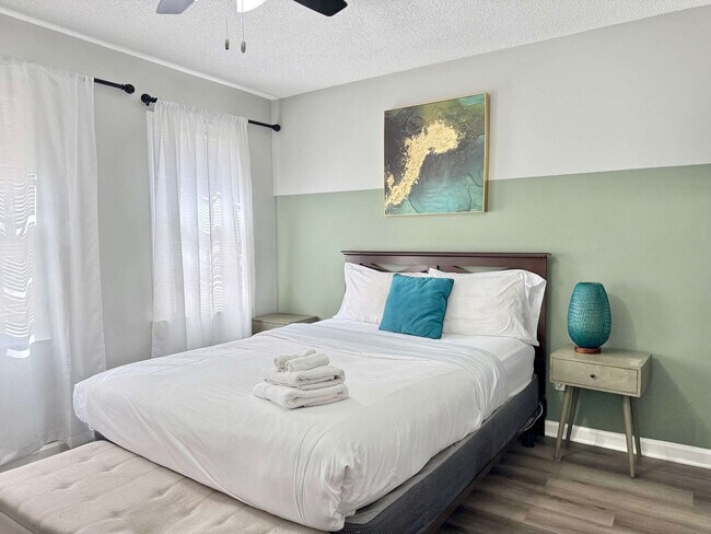 Building Photo - 1275 Sweet Pine Dr