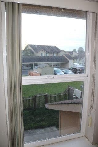 Building Photo - Cute, Cozy, convenient Arcata 3 bedroom townhouse with small fenced yard, laundry