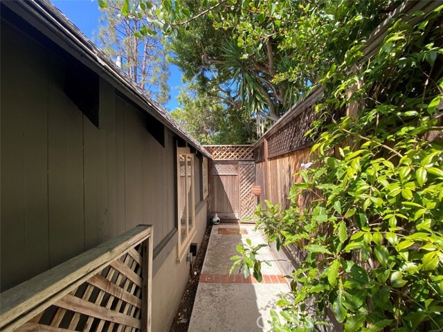 Building Photo - 670 Virginia Park Dr