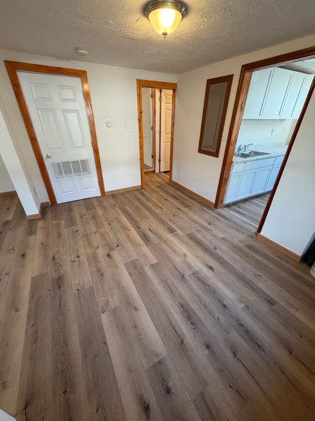 Building Photo - 511 E Harrison St