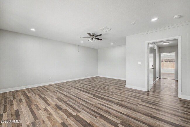 Building Photo - 6536 W Turney Ave