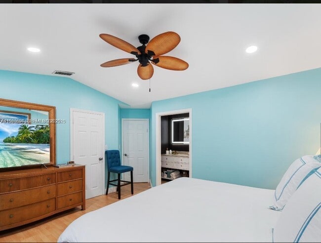 Building Photo - 14610 SW 145th Pl