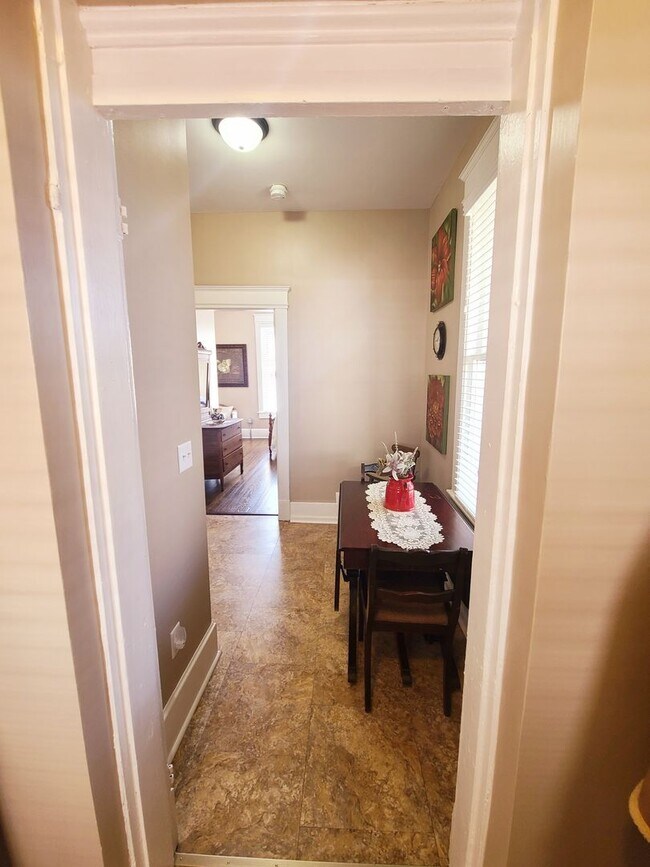 Building Photo - Furnished Lower Town Cottage in Lower Town...