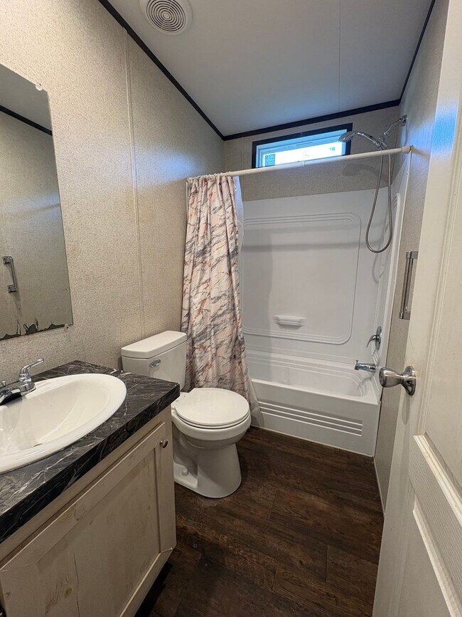 Building Photo - Huge 4 bedroom/2 bathroom double-wide in Peaceful Area of Keithville!
