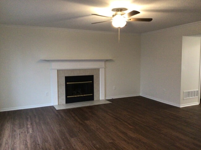 Building Photo - 726 Heartland Meadows Dr