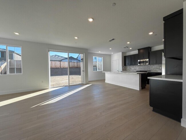 Building Photo - 2848 Dapper St
