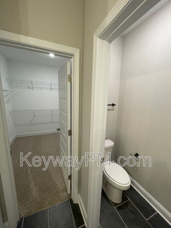 Building Photo - 2051 Denmark Ave SE